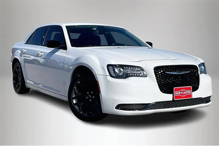 $14000 : Chrysler 300 2019 Touring 4d image 1