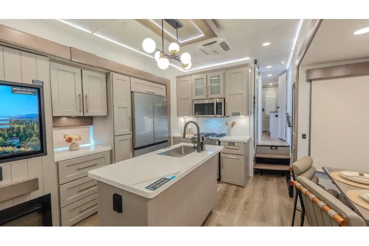 2022 ALLIANCE PARADIGM Paradi image 1