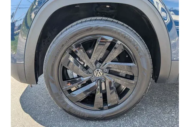 $25397 : Volkswagen Atlas Cross Sport image 6