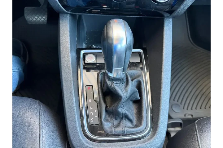 $13000 : Volkswagen Jetta 2017 1.8T S image 9