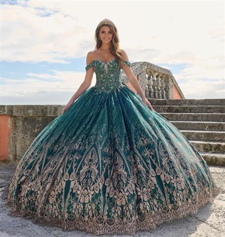 Elegancia en vestidos de XV👗 image 8