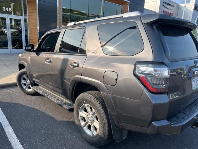 $28998 : PRE-OWNED 2016 TOYOTA 4RUNNER image 3