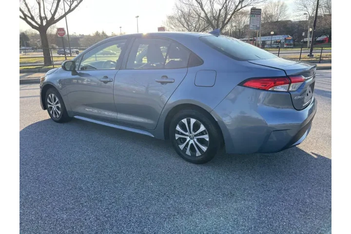 $14900 : 2022 Corolla Hybrid LE image 8