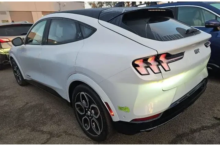 $28800 : Ford Mustang Mach-E 2022 AWD image 3