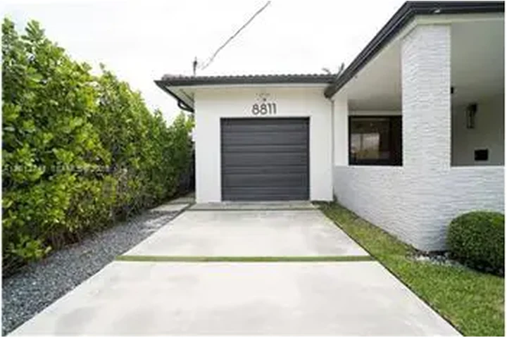 $9900 : Rental property with 4 bedro image 3