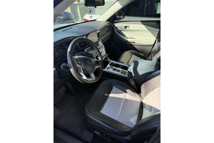 $25795 : Ford Explorer 2023 XLT 4dr S image 3