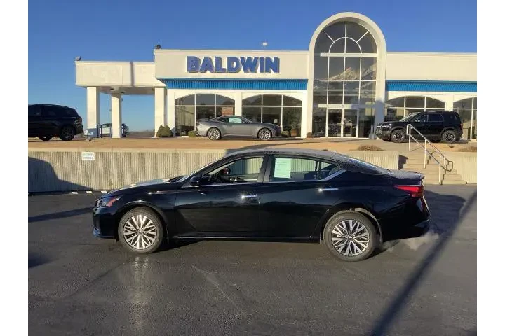 $27950 : Nissan Altima 2023 AWD 2.5 S image 4