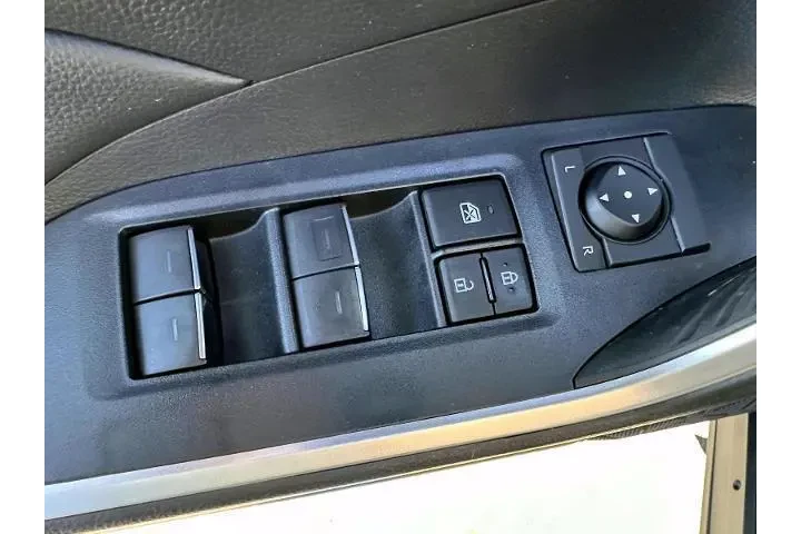 $34999 : Toyota RAV4 2024 AWD XLE Pre image 9