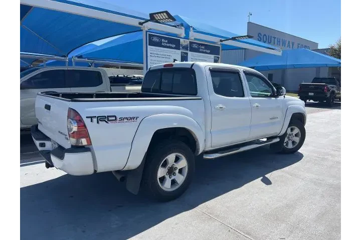 $21598 : Toyota Tacoma 2015 4x2 PreRu image 3
