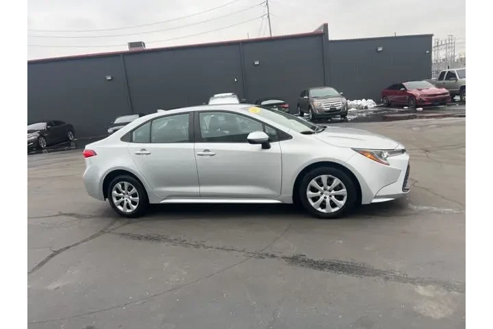 $19988 : Toyota Corolla 2024 LE 4dr S image 3