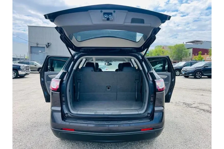 $8999 : 2016 Traverse LS image 9