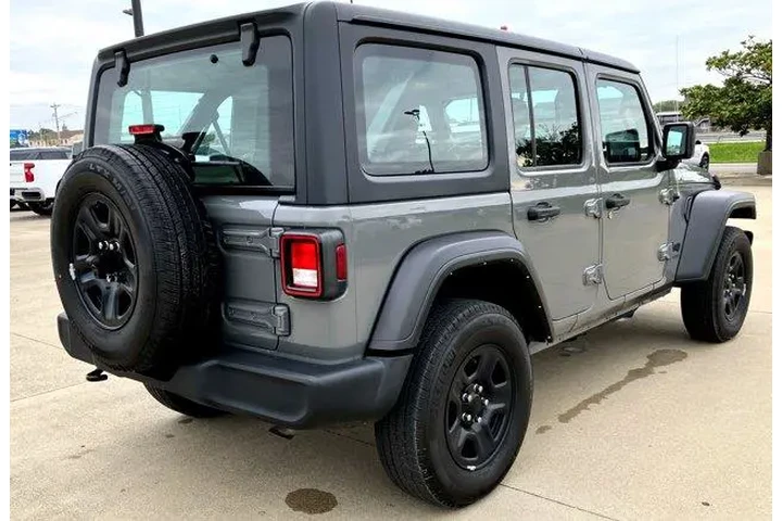 Jeep Wrangler Unlimited 2022 image 5