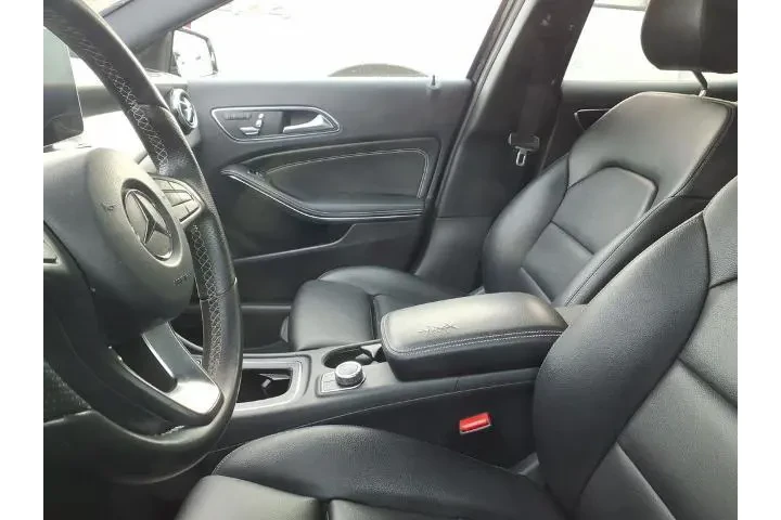 $14990 : Mercedes-Benz GLA 2018 AWD G image 6