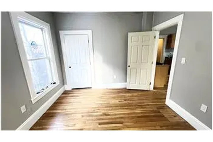 $3200 : Rental property with 3 bedro image 6