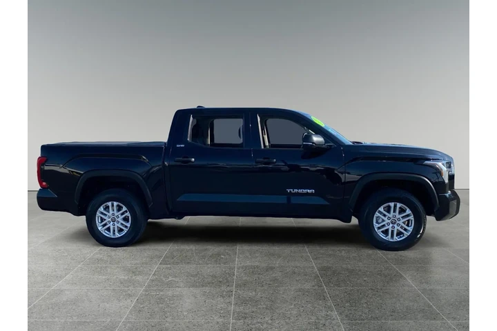 $39389 : Toyota Tundra 2023 4x4 SR5 4 image 6