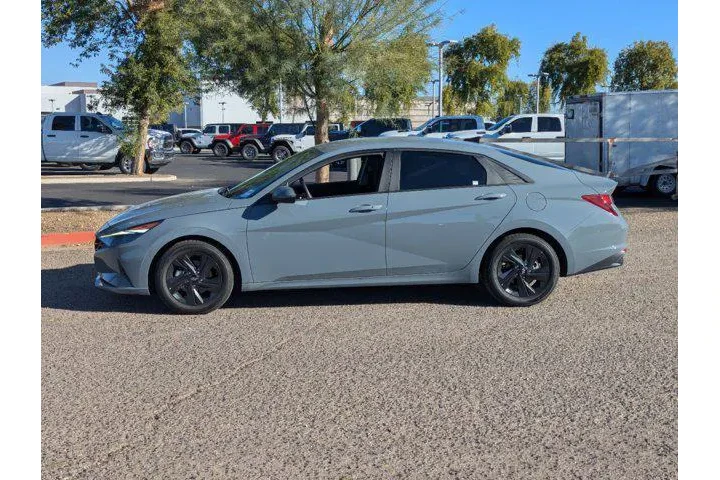 $17990 : Hyundai ELANTRA 2023 SEL 4dr image 7