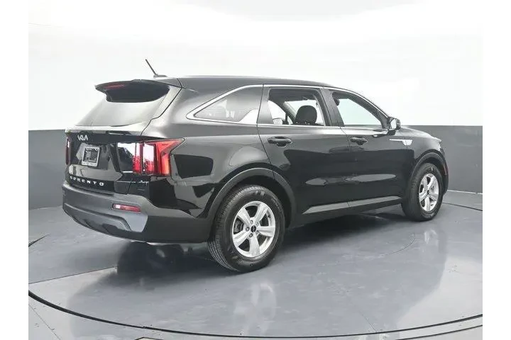 $16991 : Kia Sorento 2022 LX 4dr SUV image 6