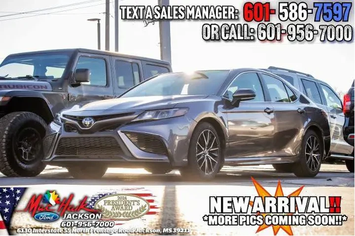 $24995 : Toyota Camry 2024 SE Nightsh image 1