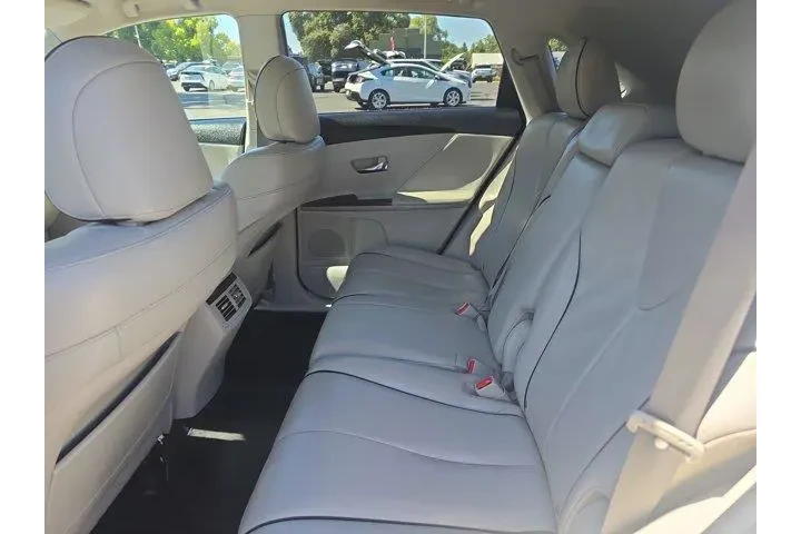 $10995 : Toyota Venza 2011 FWD V6 4dr image 8