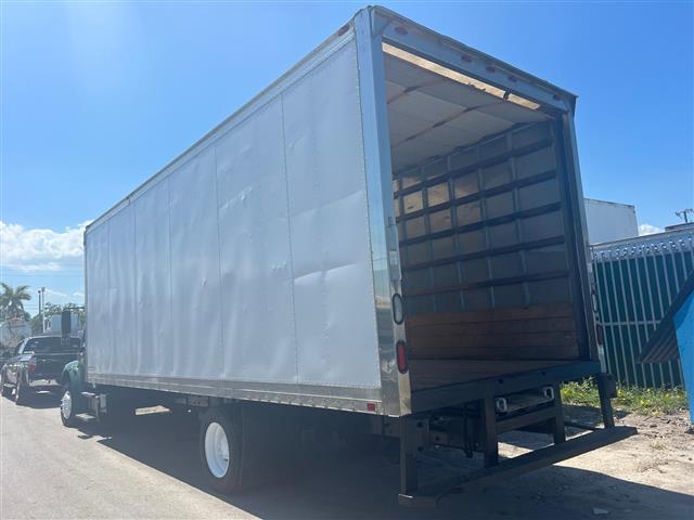 2015 FREIGHTLINER 24FT DRY BOX image 1