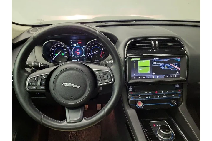 $23998 : Jaguar F-PACE 2020 AWD 25t P image 10