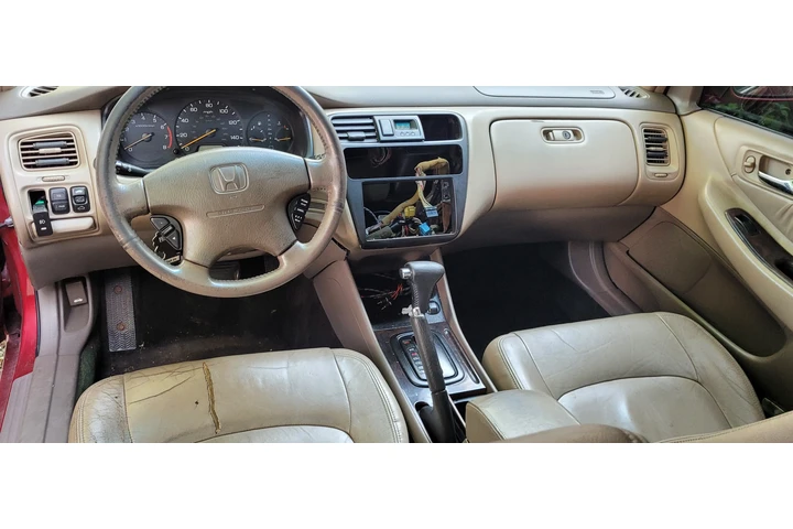 $1300 : Honda Accord image 3