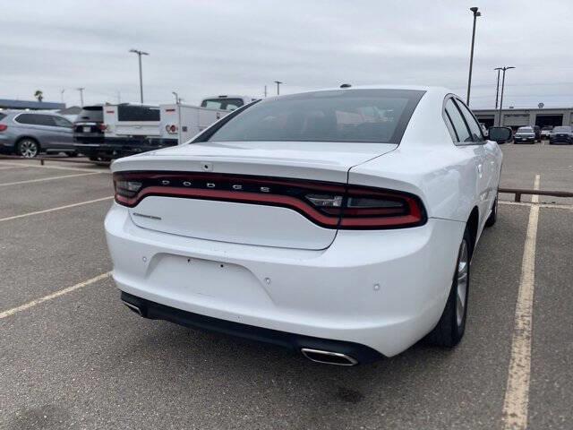 $23895 : 2022 Charger SXT image 9