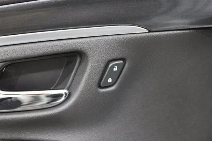 $18982 : Chevrolet Impala 2020 LT 4dr image 8