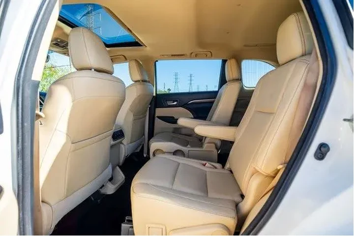 $25465 : Toyota Highlander Hybrid 201 image 9