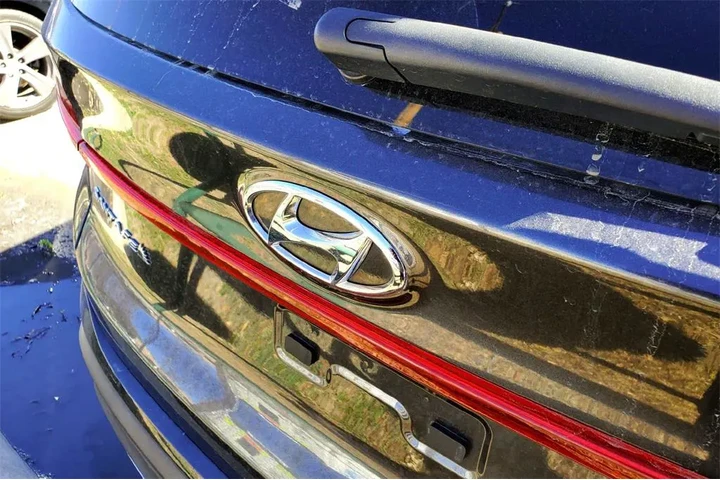 $21794 : Hyundai SANTA FE 2023 AWD SE image 7