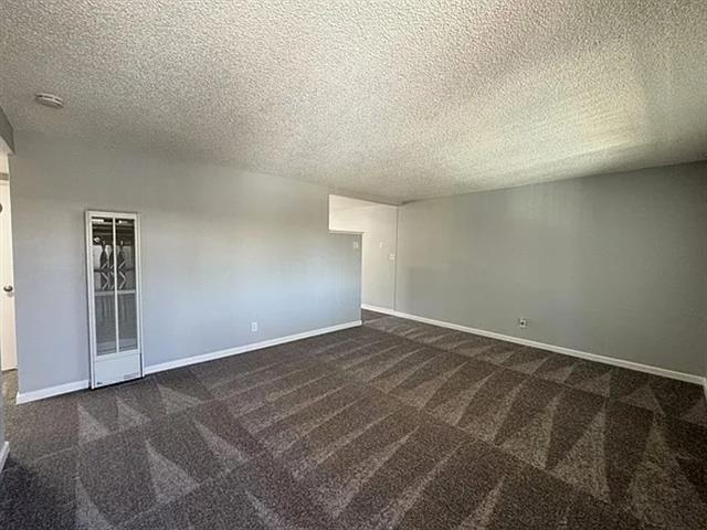 $1500 : GORGEOUS 2 BED 1 BA APARTMENT image 5