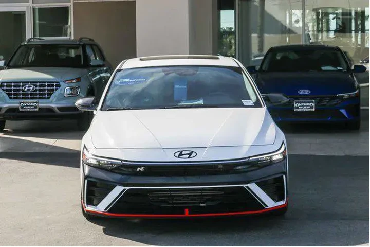 $32020 : Hyundai ELANTRA N 2025 4dr S image 3