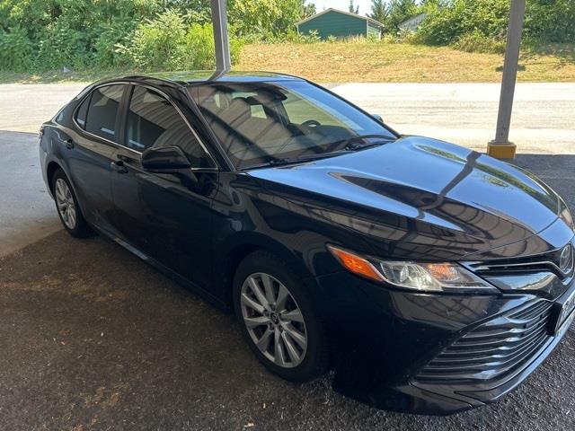 $15998 : PRE-OWNED 2018 TOYOTA CAMRY LE image 8