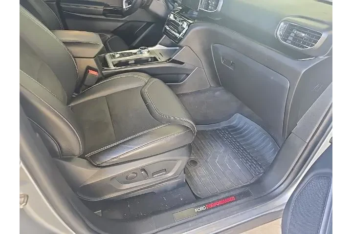 $37999 : Ford Explorer 2022 AWD ST 4d image 9