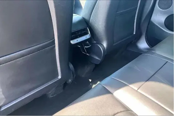 $32991 : Tesla Model Y 2023 AWD 4dr C image 10