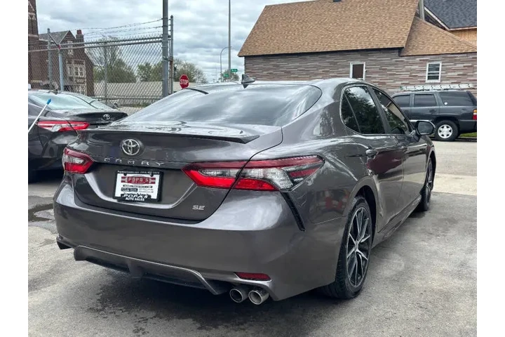 $20995 : 2021 Camry SE image 8