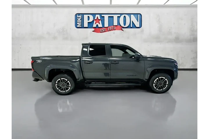 $39716 : Toyota Tacoma 2024 4x2 TRD S image 8