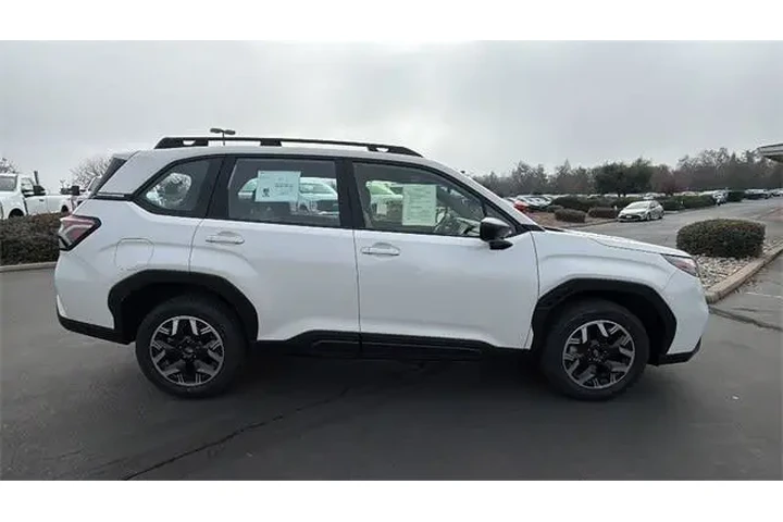 $28390 : Subaru Forester 2025 AWD Bas image 3