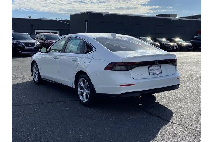 $22050 : Honda Accord 2024 LX 4dr Sed image 6