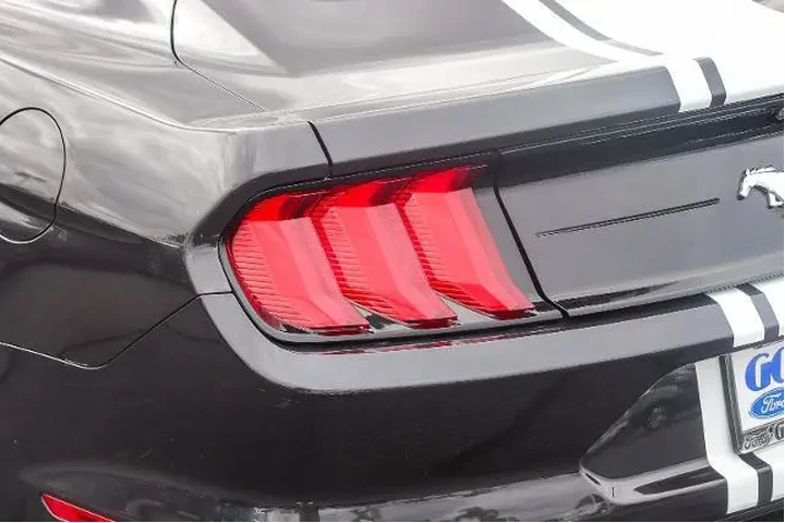 $23995 : Ford Mustang 2023 EcoBoost 2 image 7
