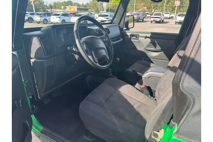 $15293 : Jeep Wrangler 2004 2dr X 4WD image 8