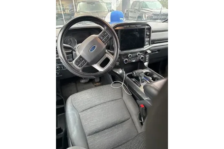 $35805 : Ford F-150 2021 4x4 XLT 4dr image 8