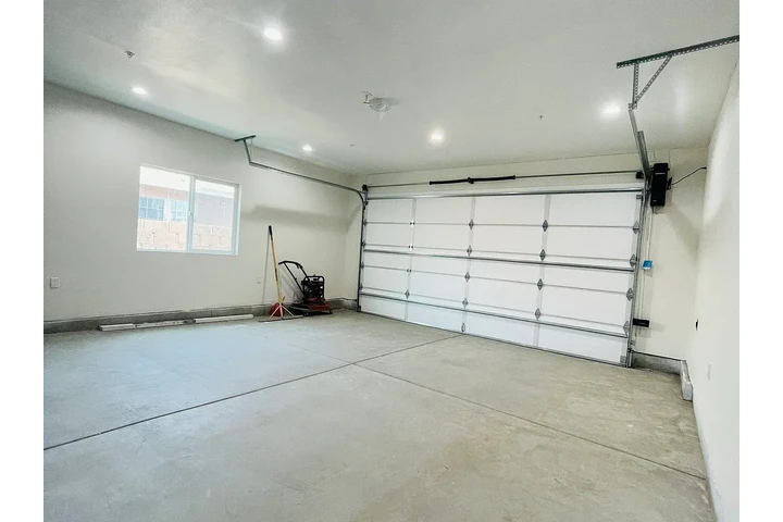 $1500 : Newly built, 3 bedrooms, 2 bat image 4