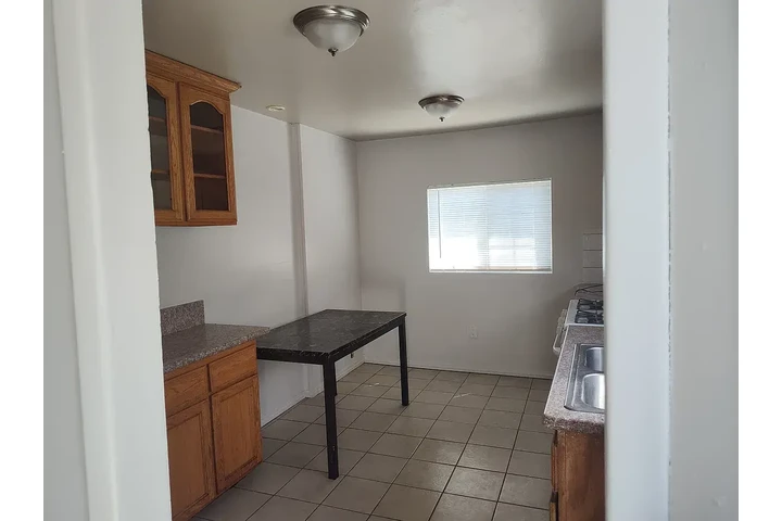 $1100 : 3 Recamaras 1 Baño image 5