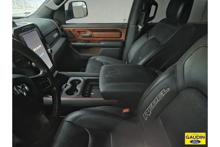 $32132 : Ram 1500 2020 4x4 Rebel 4dr image 5