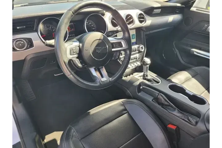 $21855 : Ford Mustang 2023 EcoBoost 2 image 9