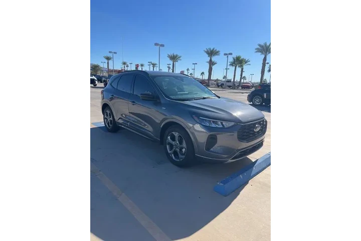 $23600 : Ford Escape 2023 ST-Line 4dr image 3