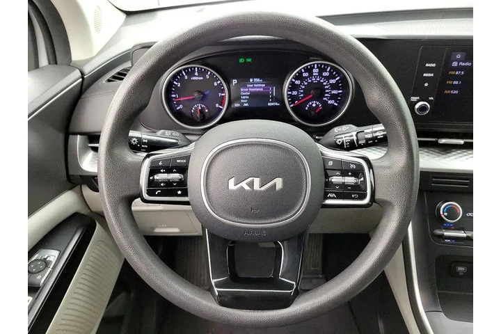 $22998 : Kia Carnival 2022 LX 4dr Min image 10