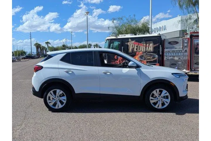 Buick Encore GX 2025 Preferr image 7