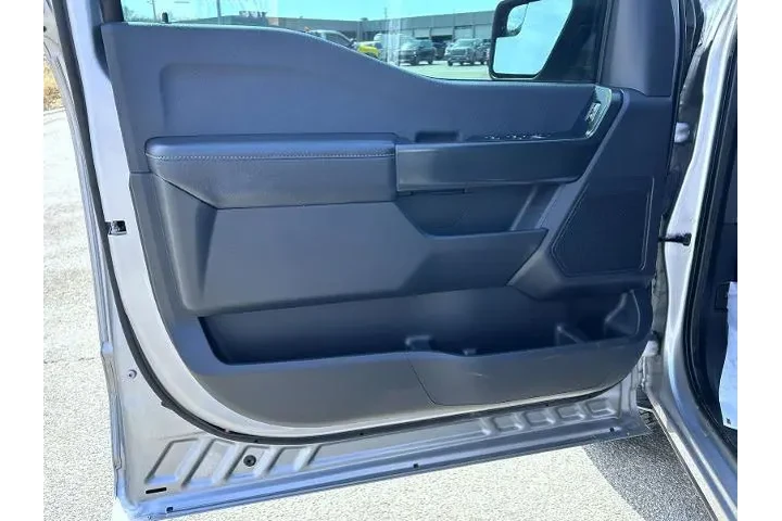 $34995 : Ford F-150 2023 4x4 XLT 4dr image 9